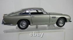 Autoart 118'65 Aston Martin DB5 007 James Bond Goldfinger Sean Connery Car Toy
