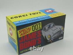 CORGI JAMES BOND'S 007 ASTON MARTIN DB5 GOLDFINGER SEAN CONNERY 04204 GOLD Car