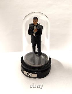 Corgi Icon Figure 007 James Bond Sean Connery rare in glass case