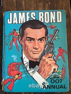 James Bond'007' (Sean Connery) 1966 Vintage Annual Unclipped