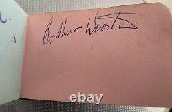 James Bond 007 Sean Connery Hand Signed Page From Vintage Autograph Book