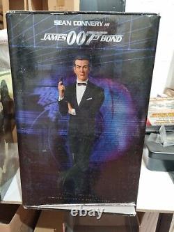 James Bond 007 Sean Connery Premium Statue Format by SIDESHOW COLLECTIBLES