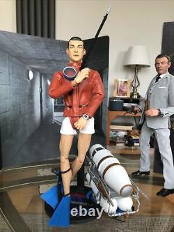 James Bond 16 Sean Connery Diver 007 MI6 Thunderball Sideshow Hot Toy