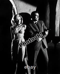 Sean Connery And Daniela Bianchi James Bond REPRINT RP #7844