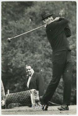 Sean Connery James Bond 007 Plays Golf BTS Harry Saltzman 1964 Orig UK Press