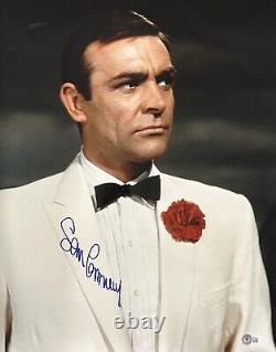 Sean Connery James Bond Signed 16x20 Photograph BECKETT (Grad Collection)