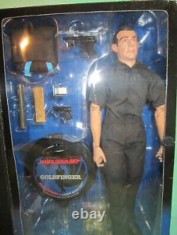 Sideshow James Bond / Sean Connery 16 scale Figure Old & Young 2 head sculpts