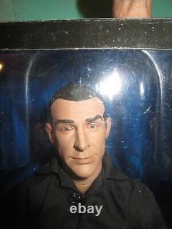 Sideshow James Bond / Sean Connery 16 scale Figure Old & Young 2 head sculpts