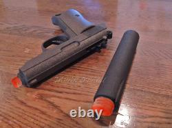 WOODEN 007 James Bond Sean Connery PPK RUBBER BAND TOY with Silencer